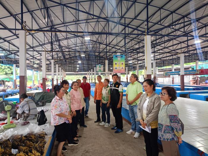 ตรวจเยี่ยมตลาดสดและตลาดเย็นเทศบาลตำบล...